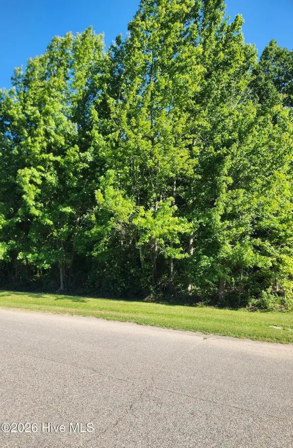 32 Treasure Point Road, Bath, NC 27808