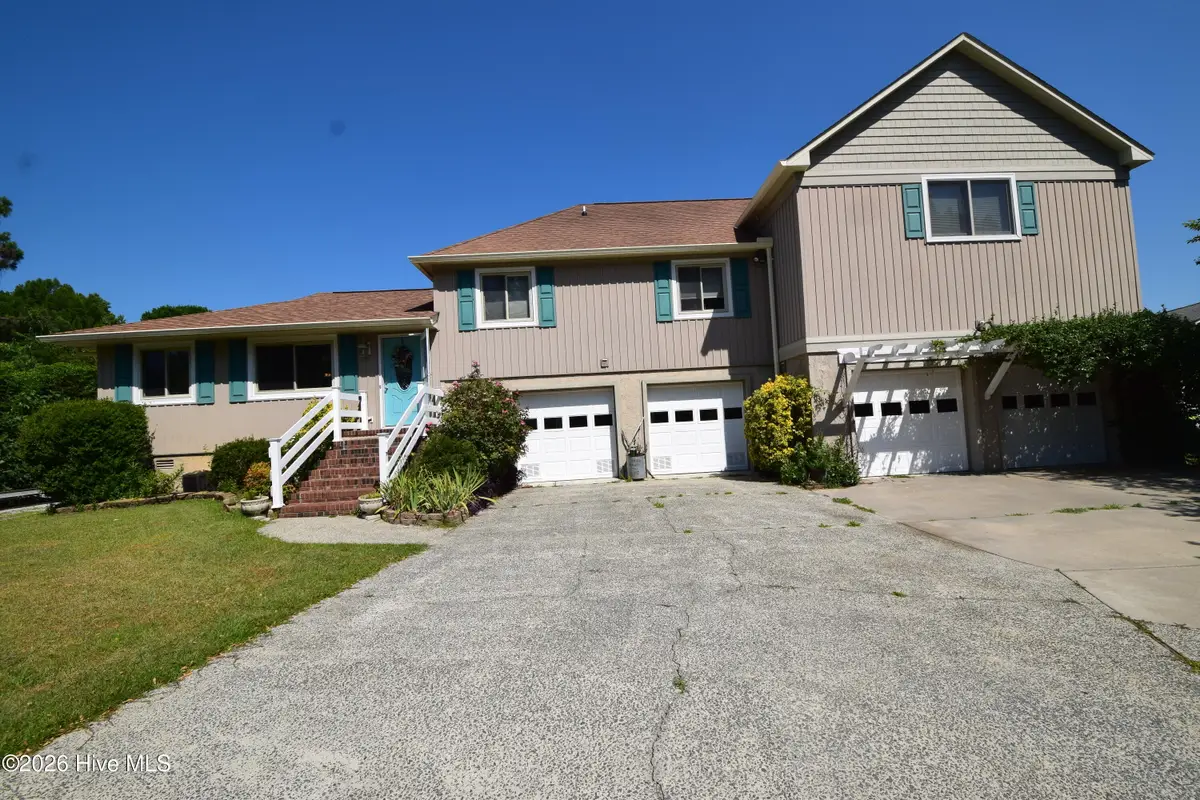 105 Captains Cove, New Bern, NC 28562 - #1