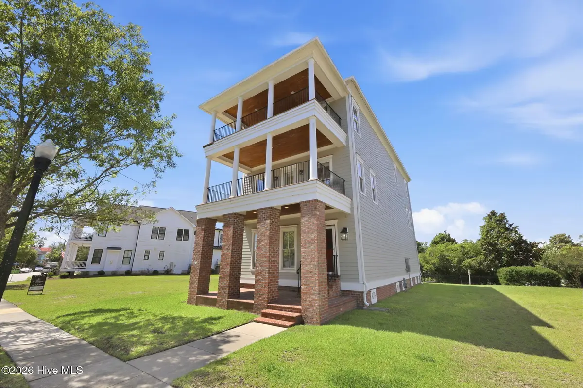 807 E Front Street, New Bern, NC 28560 - #1