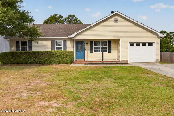 496 Sand Ridge Road, Hubert, NC 28539