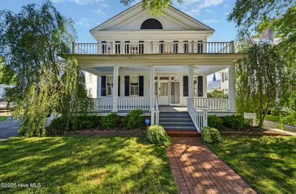 102 W Gale Street, Edenton, NC 27932