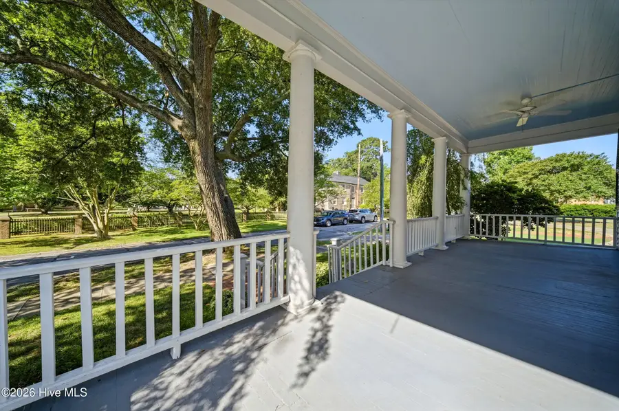 102 W Gale Street, Edenton, NC 27932 - #3