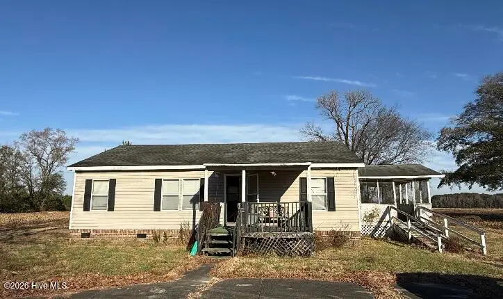 1242 Pages Lake Road, Saint Pauls, NC 28384 - #1
