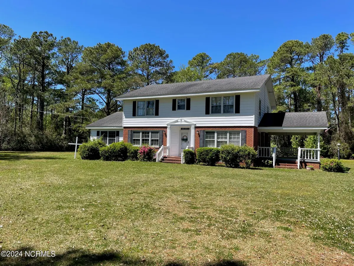 152 W Bayshore Drive, Cedar Island, NC 28520 - #1