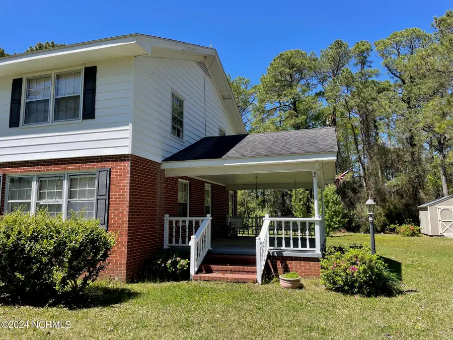 152 W Bayshore Drive, Cedar Island, NC 28520 - #3