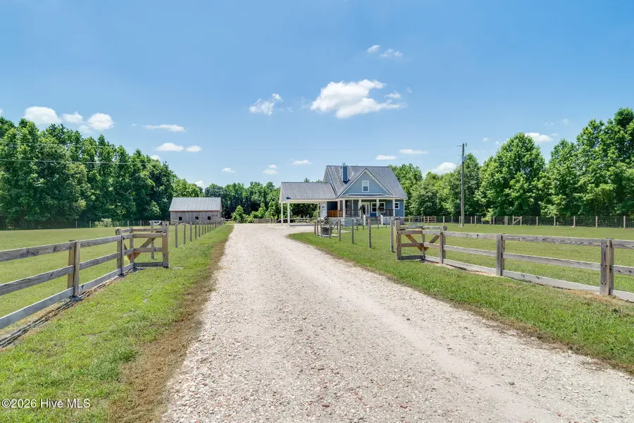424 Jimmy Tate Williams Road, Beulaville, NC 28518 - #2