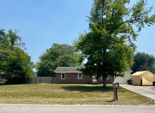403 Oregon Trail, Hubert, NC 28539