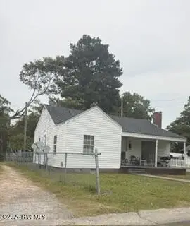 213 E Hillsboro Street, Mount Olive, NC 28365