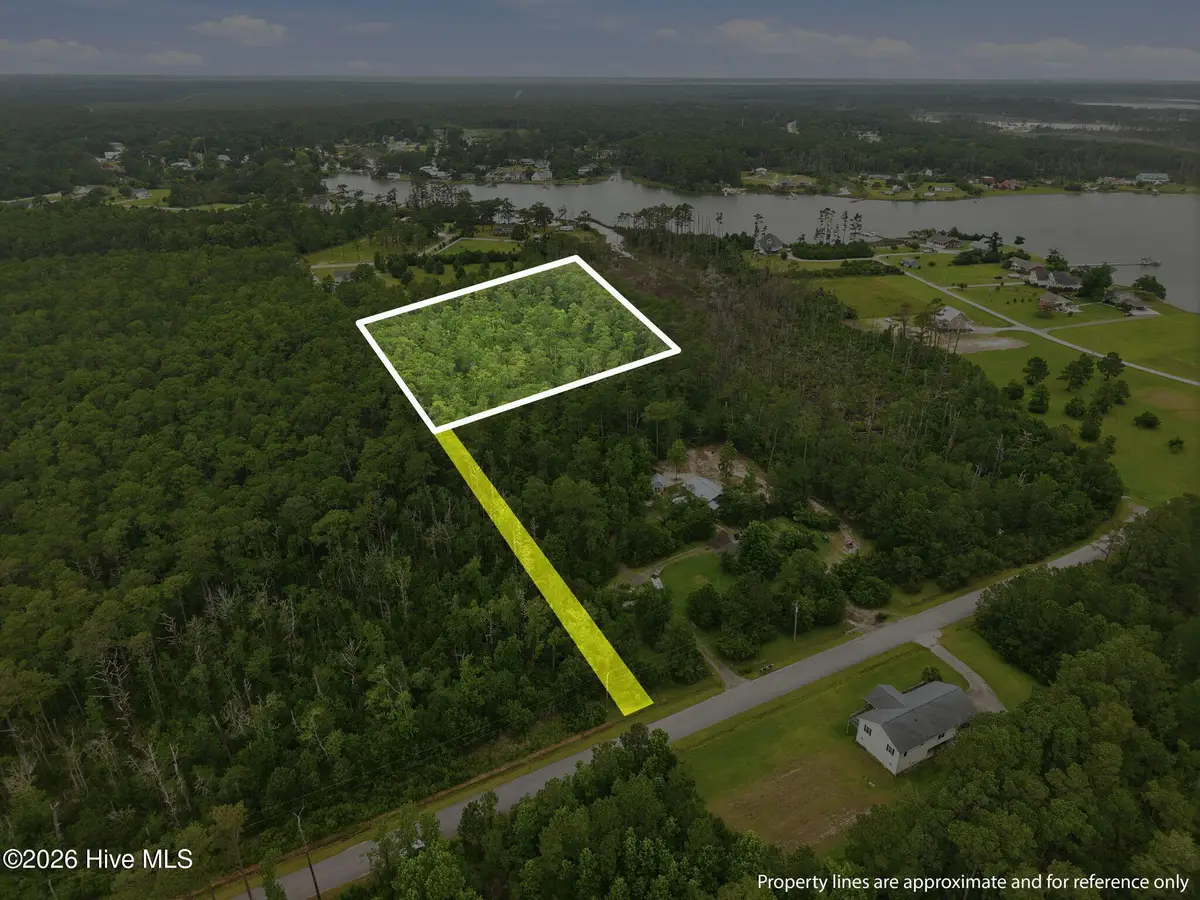 121 Bay Drive, Smyrna, NC 28579 - #1