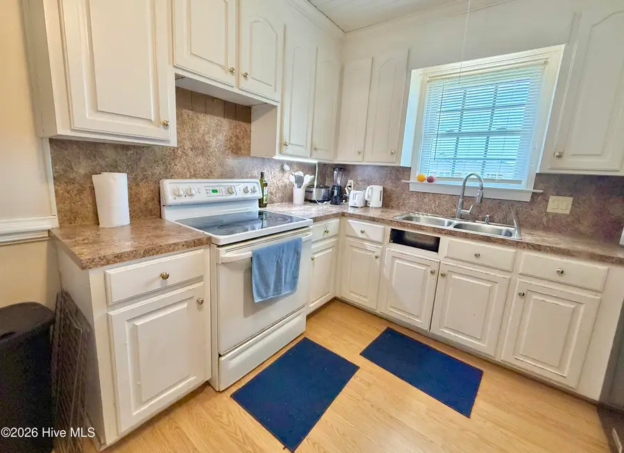 355 Camellia Street, Kinston, NC 28504 - #2