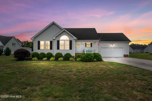 107 Chickadee Street, Moyock, NC 27958
