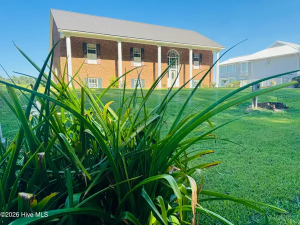 888 Seagate Drive, Newport, NC 28570