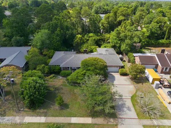 905 Robert E Lee Drive, Wilmington, NC 28412