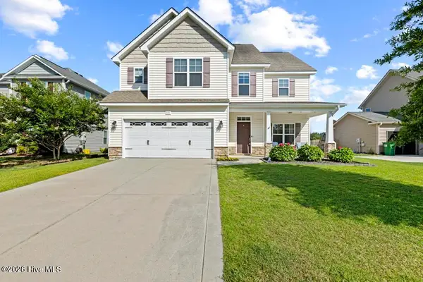 121 Long Pond Drive, Sneads Ferry, NC 28460
