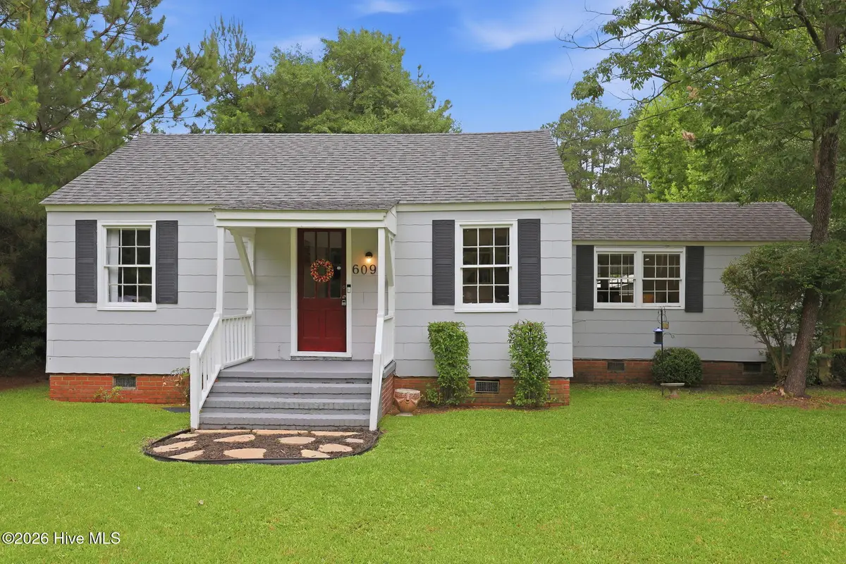 609 Jacksonville Highway, Burgaw, NC 28425 - #1