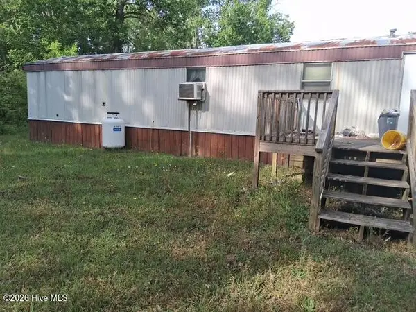 220 Holmes Pond Road, Johnston, SC 29832