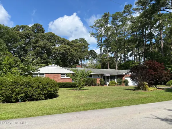 201 Dogwood Lane, Trent Woods, NC 28562