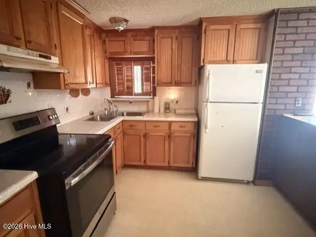 323 Pierce Road, Hallsboro, NC 28442 - #2
