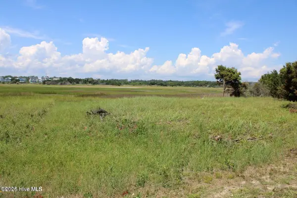 836 Ocean Boulevard W, Holden Beach, NC 28462
