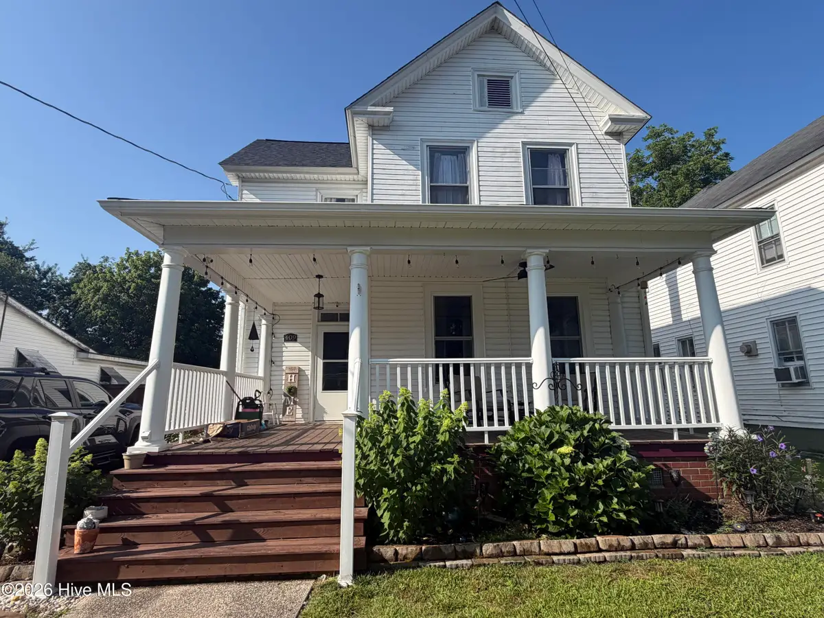 409 Cedar Street, Elizabeth City, NC 27909 - #1