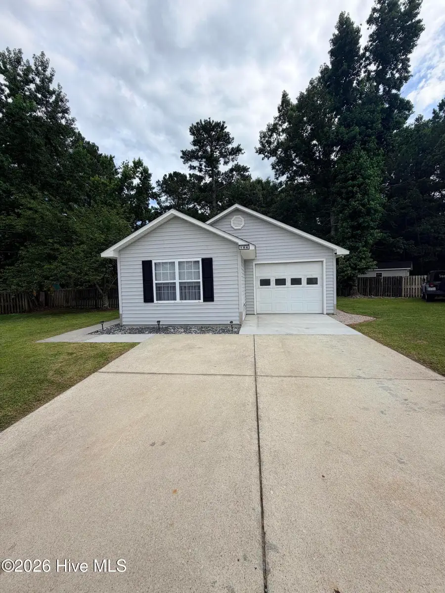 104 Spruce Court, New Bern, NC 28562 - #3