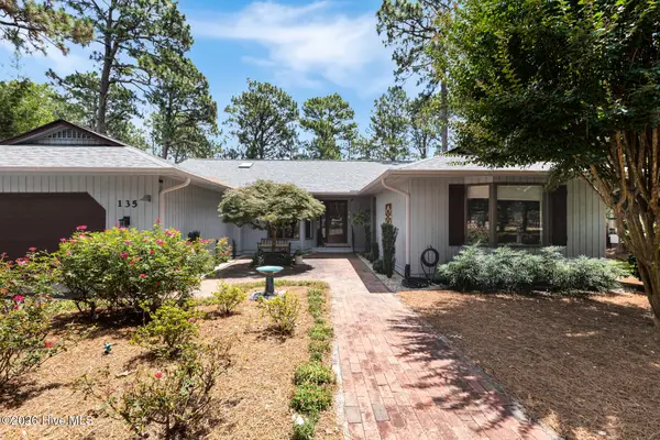 135 Devonshire Avenue W, West End, NC 27376
