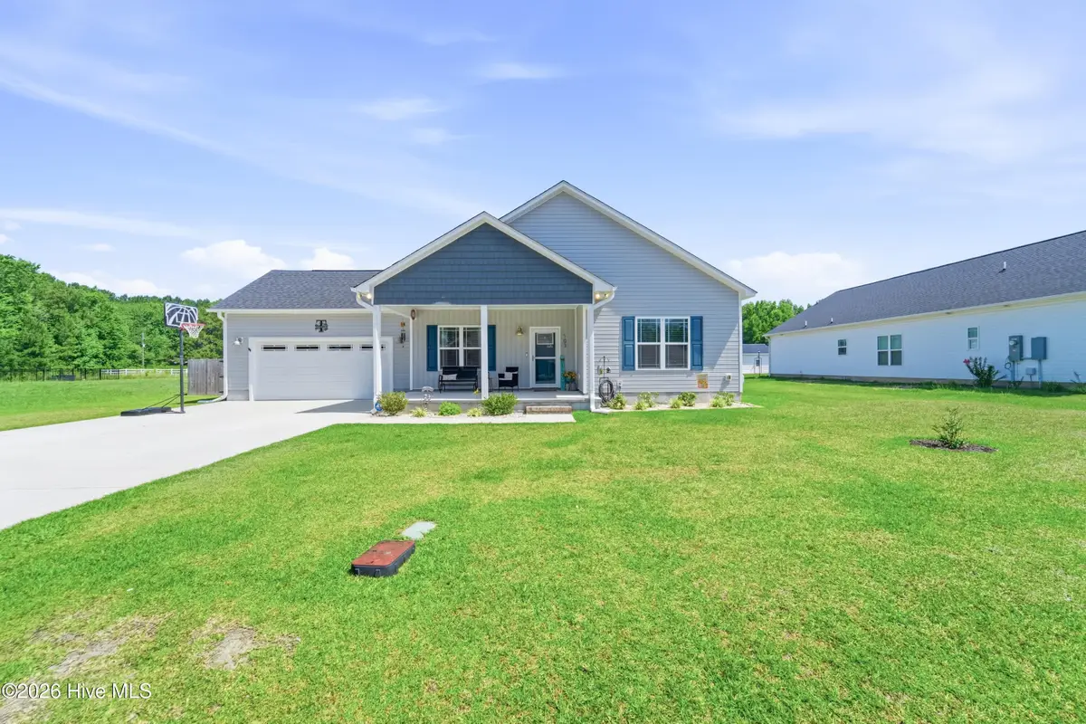 103 Thoroughbred Run, Richlands, NC 28574 - #1
