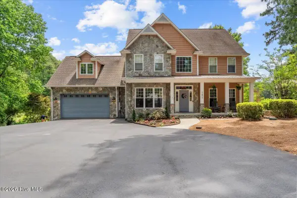 101 Vanore Road, West End, NC 27376