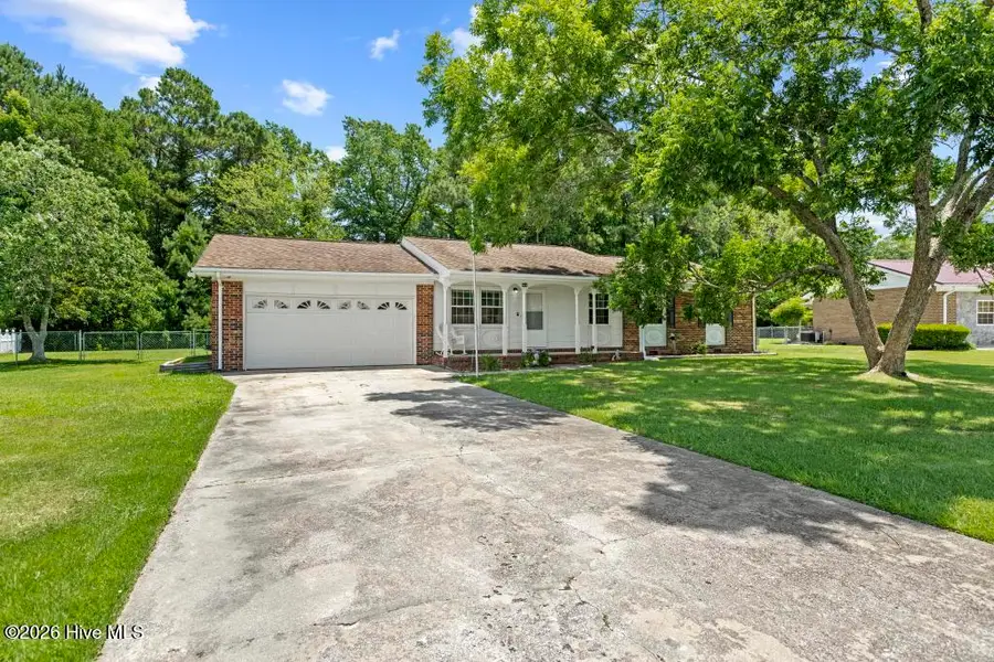 604 Oakwood Avenue, Jacksonville, NC 28546 - #3