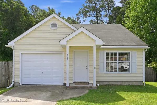 627 S Hampton Drive, Jacksonville, NC 28546