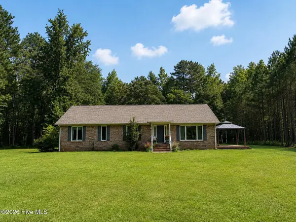 770 Bridal Creek Drive, Burgaw, NC 28425