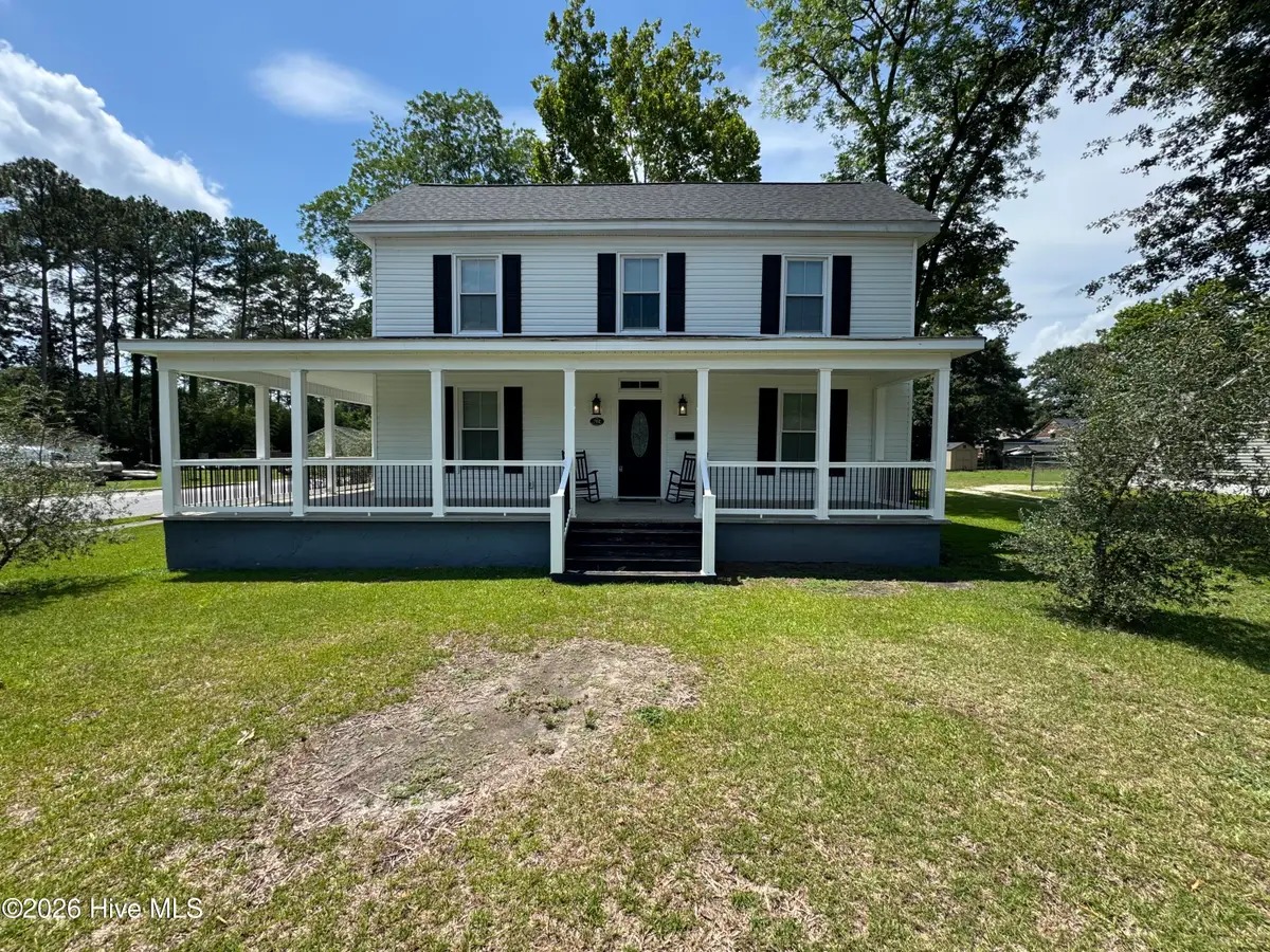 702 N Charlotte Street, Washington, NC 27889 - #1