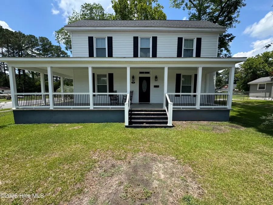 702 N Charlotte Street, Washington, NC 27889 - #3