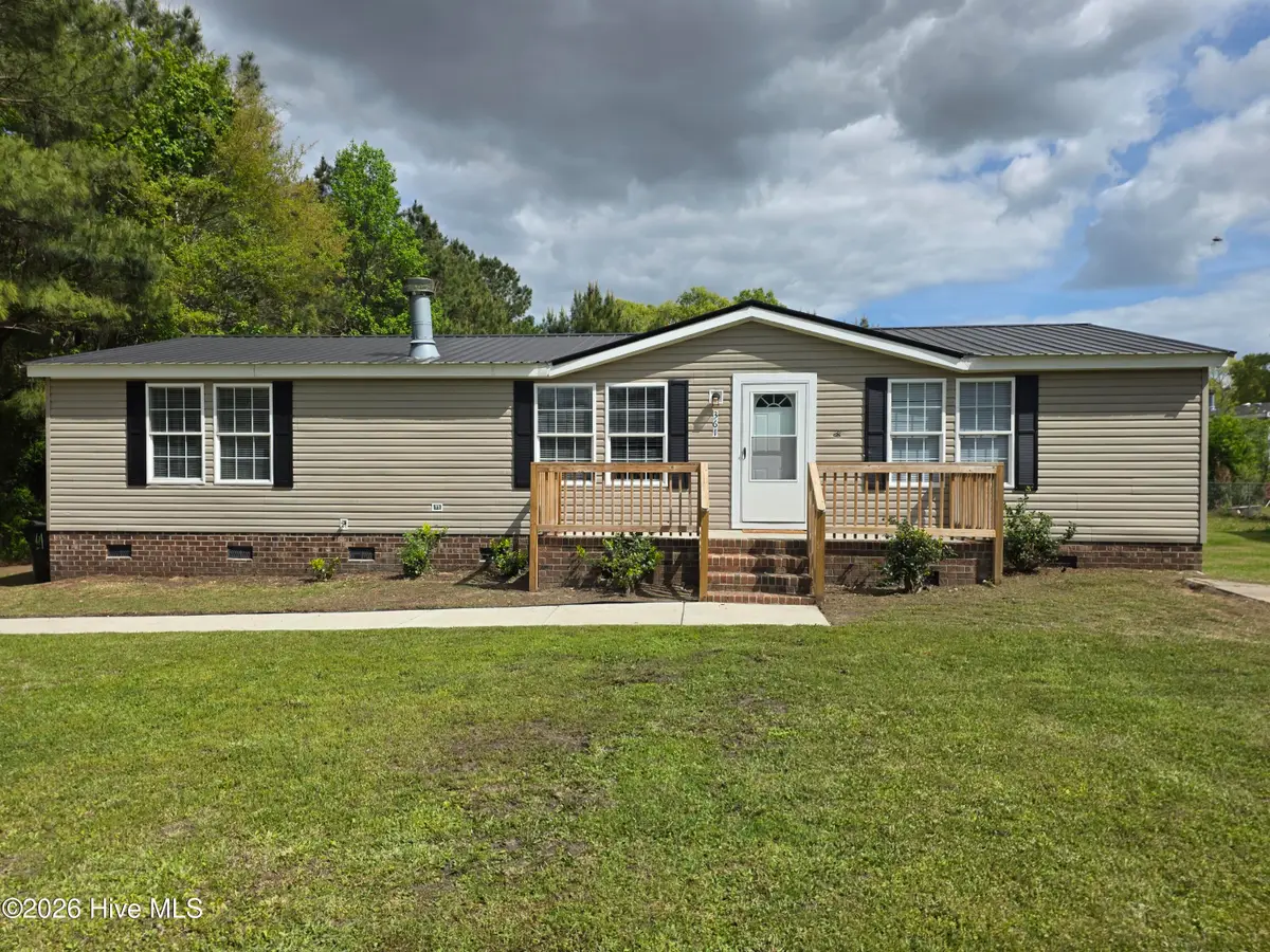 361 Fowler Manning Road, Richlands, NC 28574 - #1
