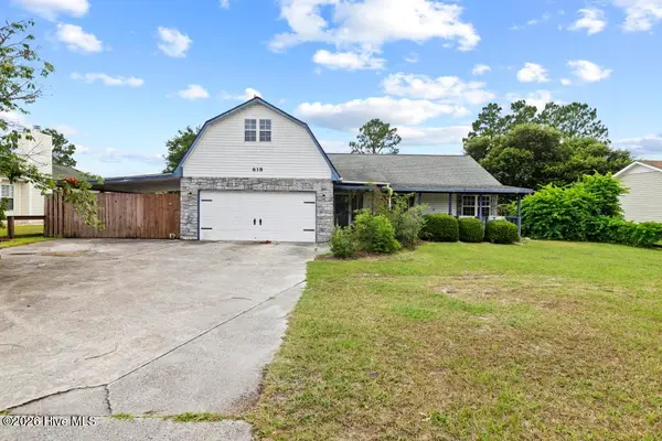 618 Sand Ridge Road, Hubert, NC 28539