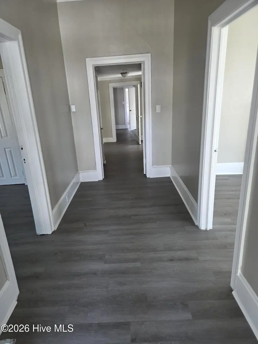 109 E Grainger Avenue, Kinston, NC 28501 - #3