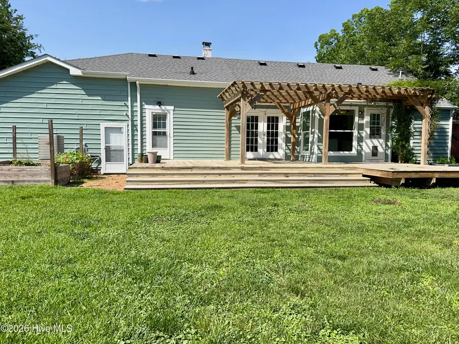 1005 Jones Avenue, Elizabeth City, NC 27909 - #3