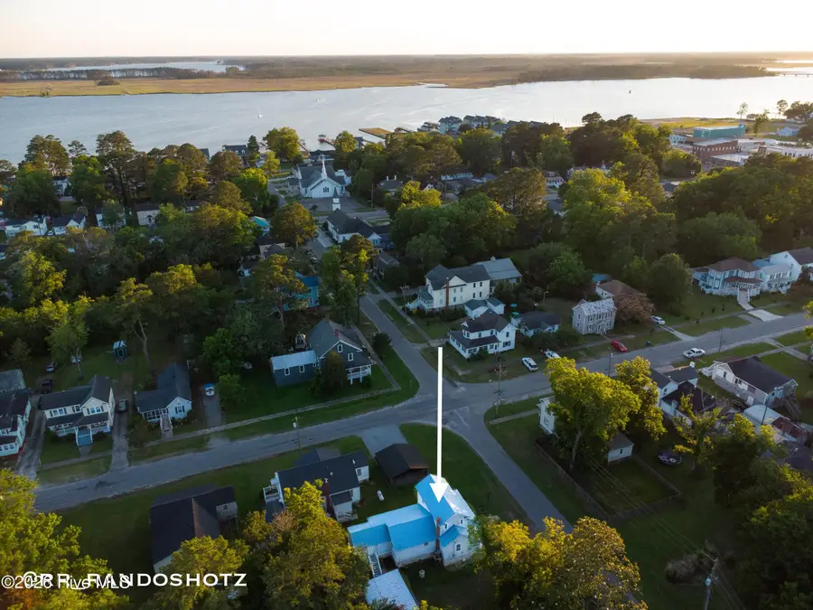 436 Edward Street, Belhaven, NC 27810 - #3