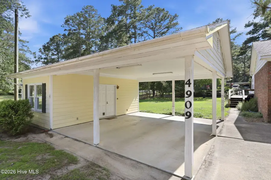 4909 Hermitage Road, Trent Woods, NC 28562 - #3