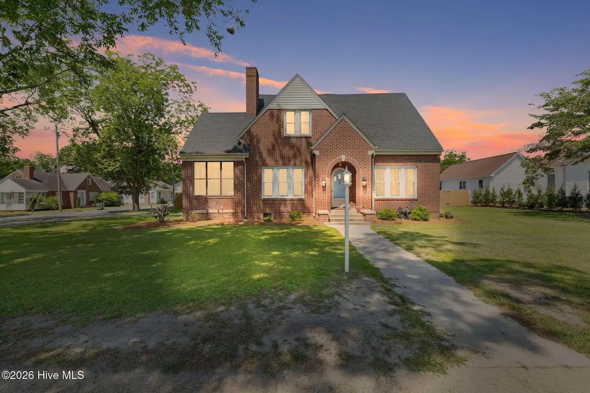 201 NW Railroad Street, Pikeville, NC 27863 - #1