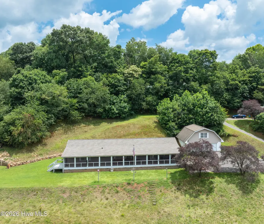 4122 Fairview Road, Andrews, NC 28901 - #2