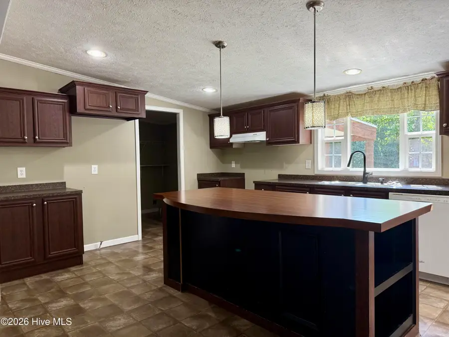 231 Oakwood Drive, New Bern, NC 28560 - #3