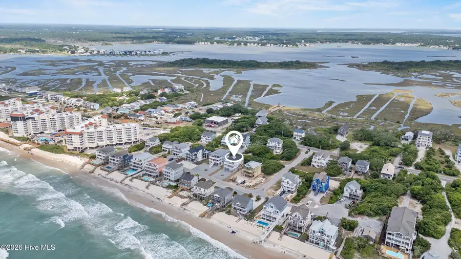 24 Porpoise Place, North Topsail Beach, NC 28460 - #2