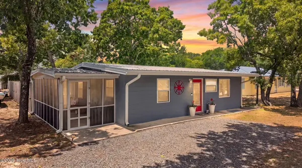 105 NE 3rd Street, Oak Island, NC 28465