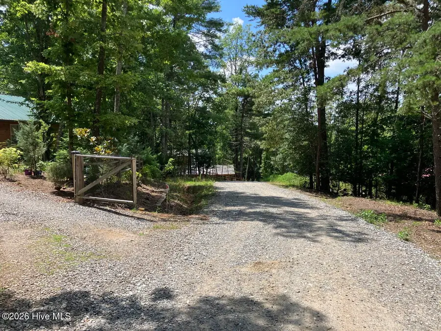 195 Woodcrest Drive, Murphy, NC 28906 - #2
