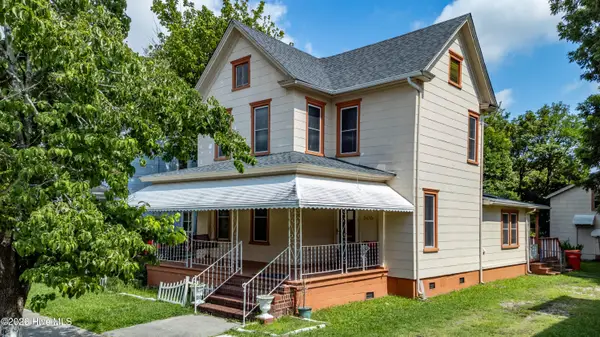 606 W Colonial Avenue, Elizabeth City, NC 27909