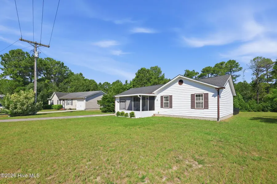 416 Oregon Trail, Hubert, NC 28539 - #2