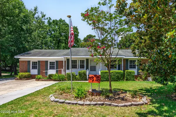 403 Oakwood Avenue, Jacksonville, NC 28546