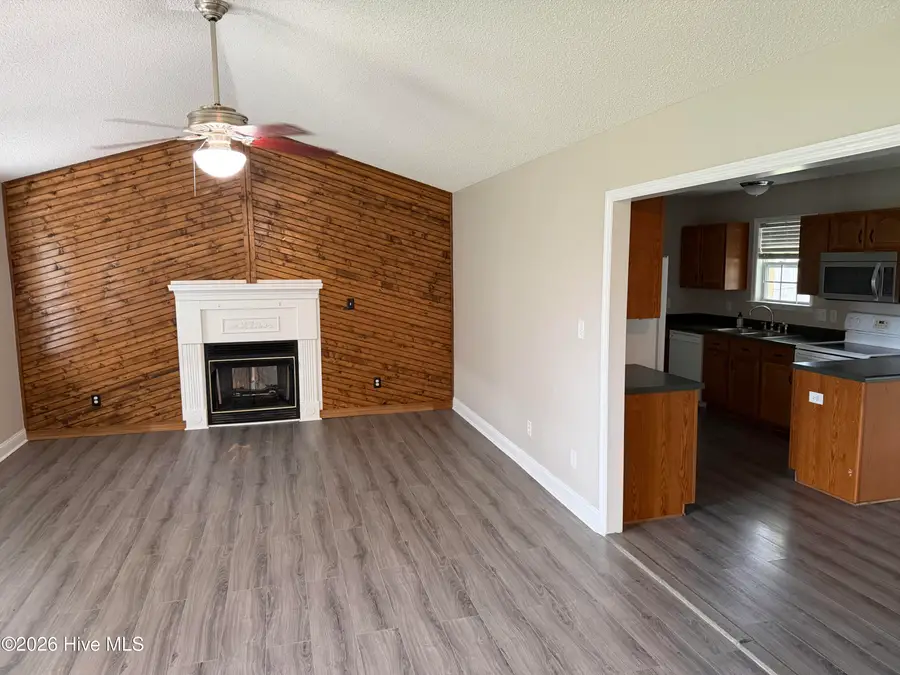 136 Annie Road, Richlands, NC 28574 - #3
