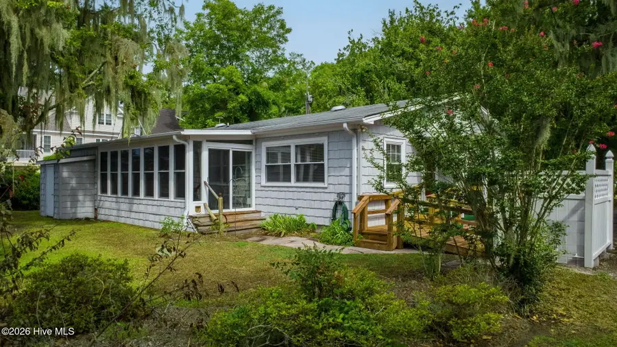 704 Canal Cove Road, Lake Waccamaw, NC 28450 - #2